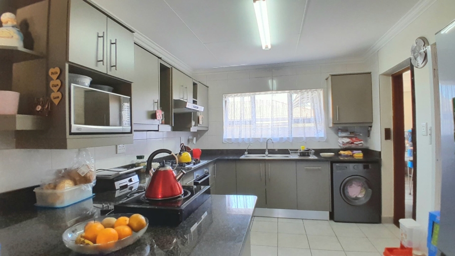 3 Bedroom Property for Sale in Dana Bay Western Cape